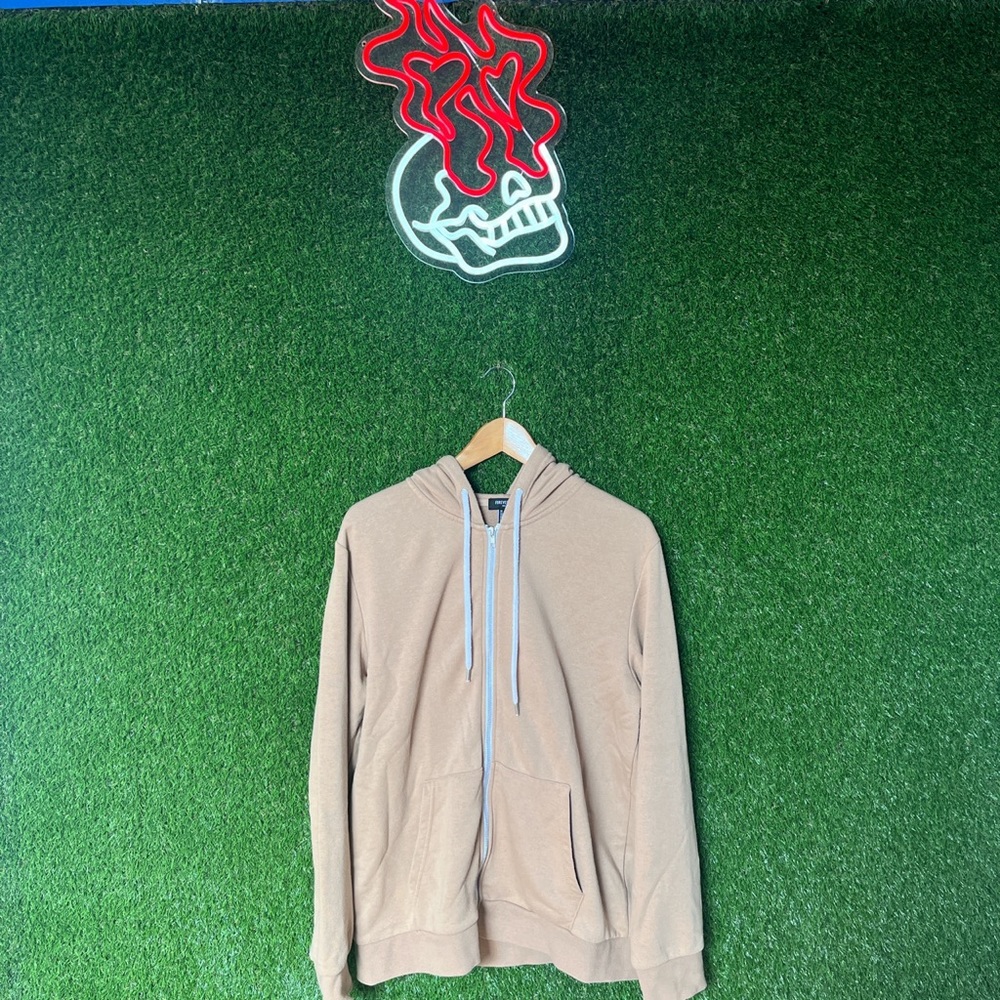 FOREVER 21 TAN ZIP UP
Size Large- True to Size
9/10 Condition
Open to Offers